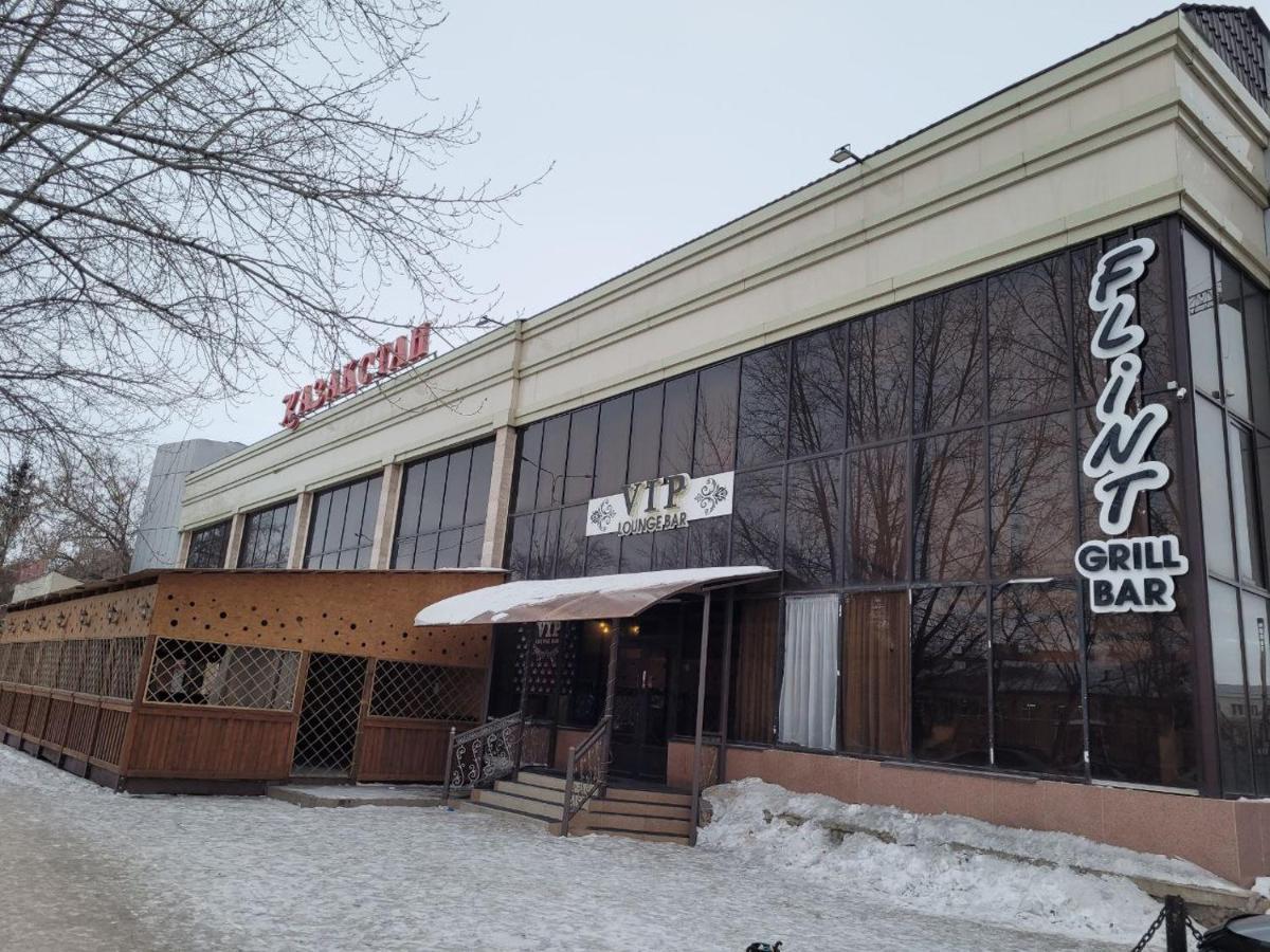 1 Комнатные Апартаменты На Ауэзова 236 Kokshetau Exterior photo