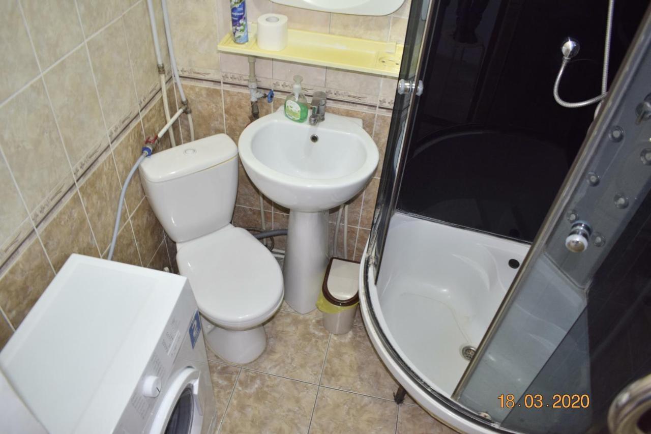 1 Комнатные Апартаменты На Ауэзова 236 Kokshetau Exterior photo