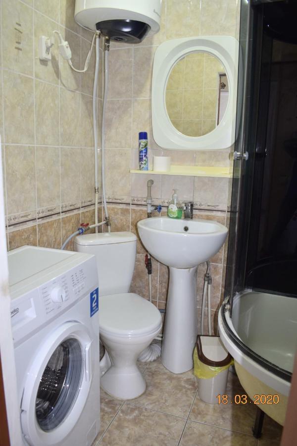 1 Комнатные Апартаменты На Ауэзова 236 Kokshetau Exterior photo